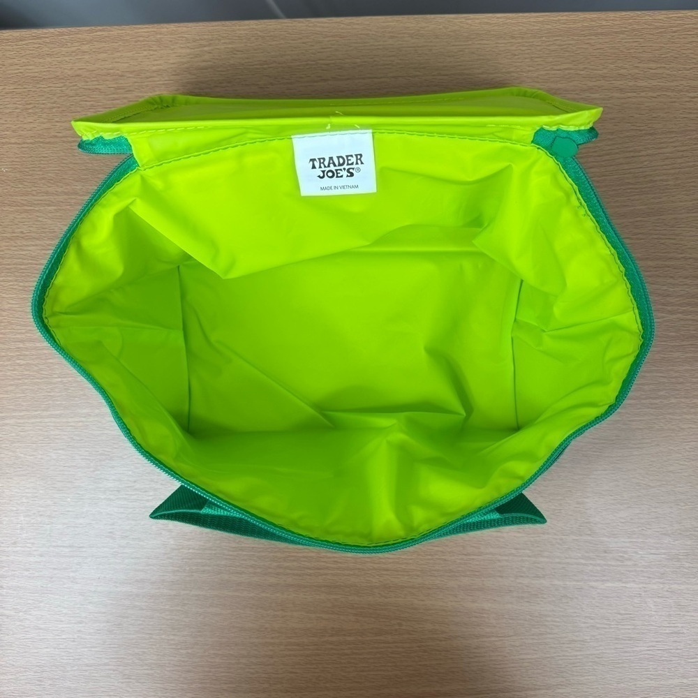 New Limited Edition Green Trader Joe’s Mini Insulated Tote Bag - Picture 7 of 7